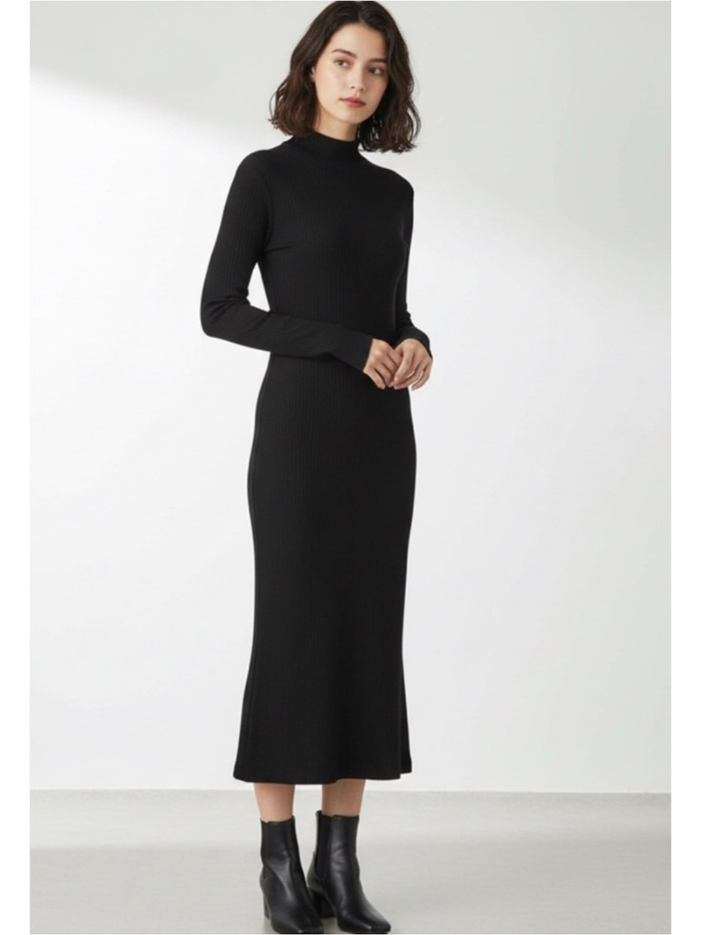 Commense Black Long-Sleeve Ribbed Midi Dress